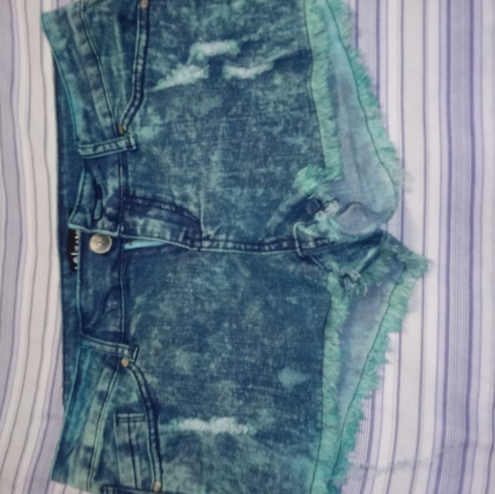 Shorts - Picture 2 of 2